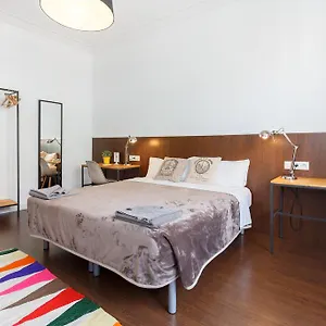 Sweet Bcn Traveller House Барселона